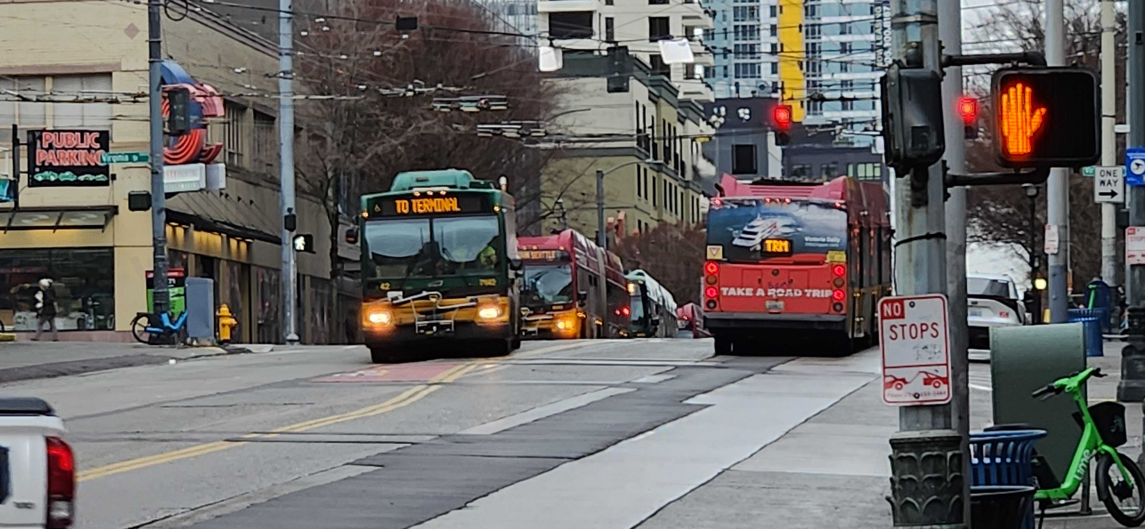Buses on 3rd ave.